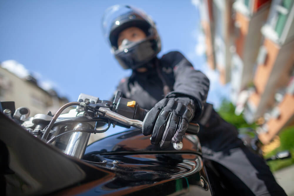 What are the motorcycle laws in California?